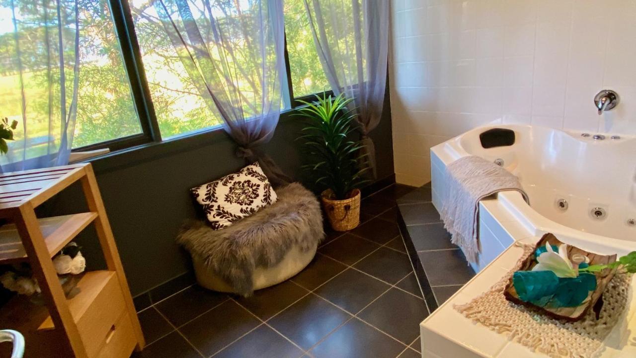 Couple'S Luxury Resort Spa Retreat Cowes Esterno foto