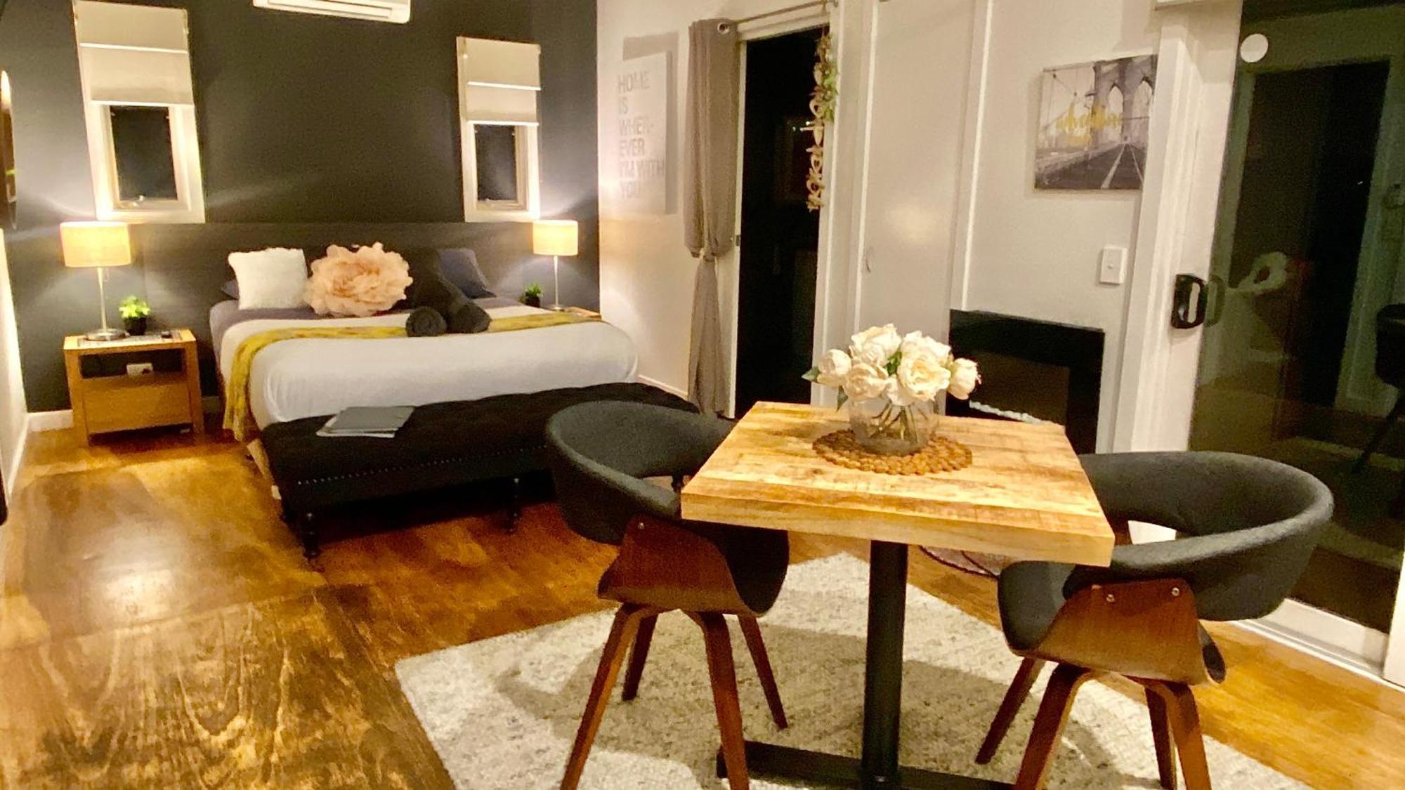 Couple'S Luxury Resort Spa Retreat Cowes Esterno foto